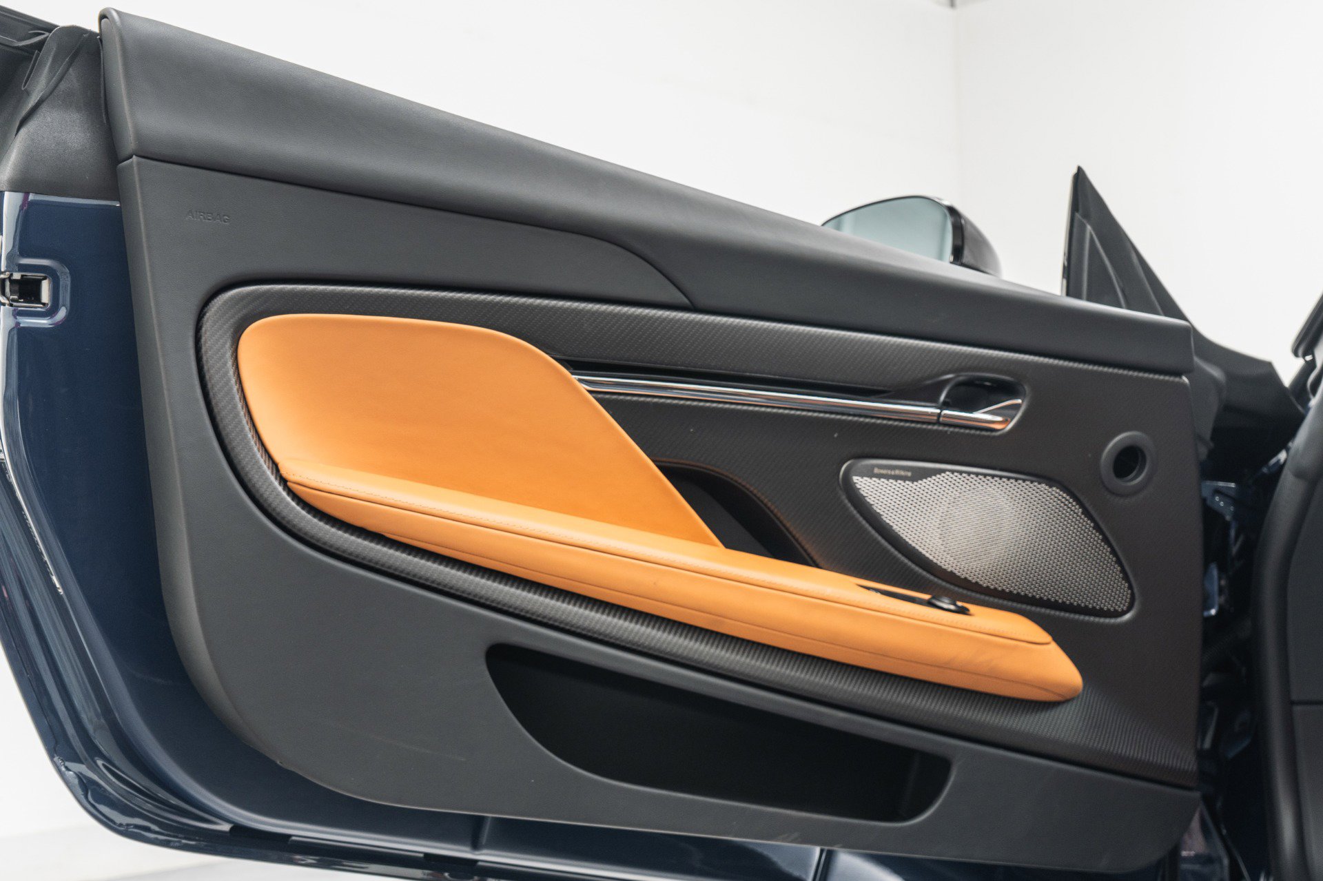 Used 2024 Aston Martin DB12 Volante -Carbon Fiber Bucket S image 44