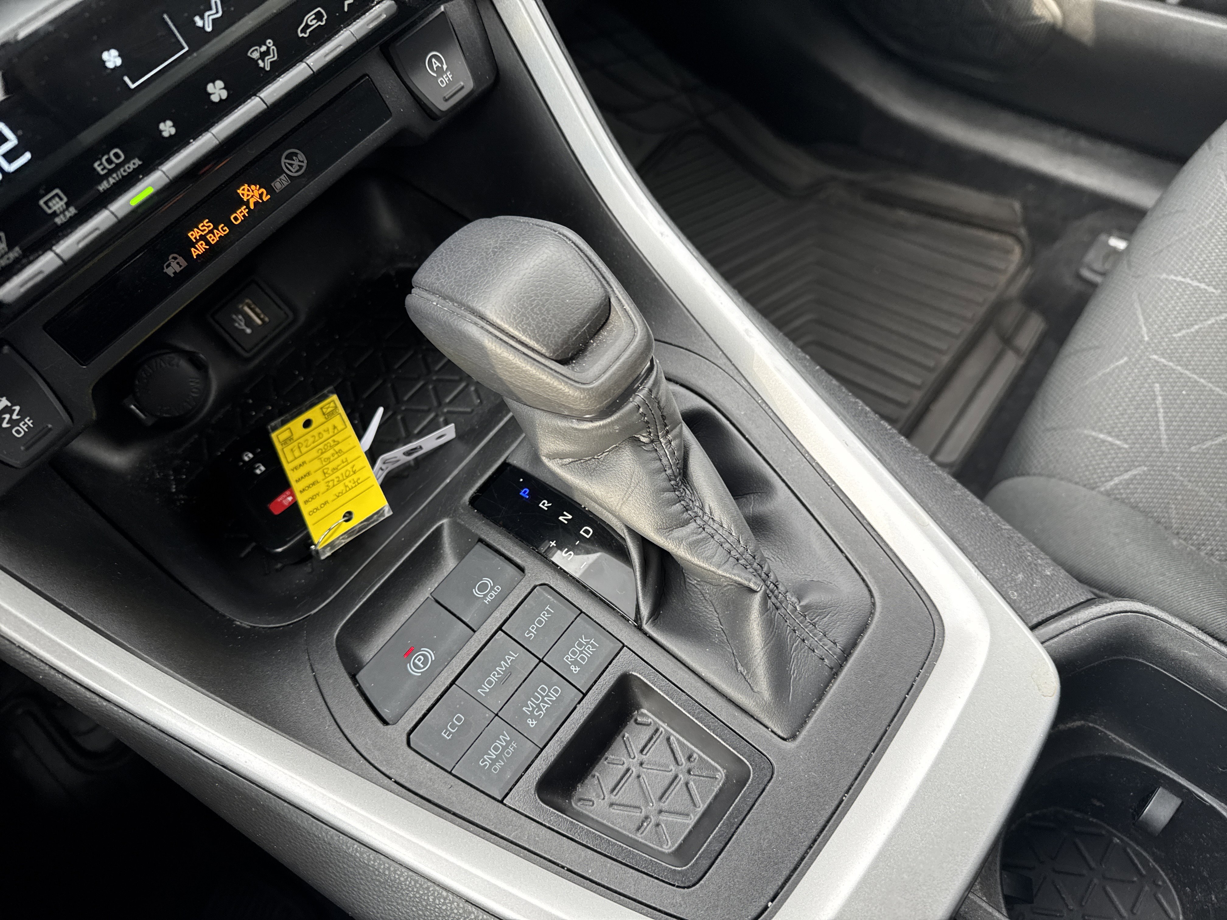 Used 2023 Toyota RAV4 XLE image 24