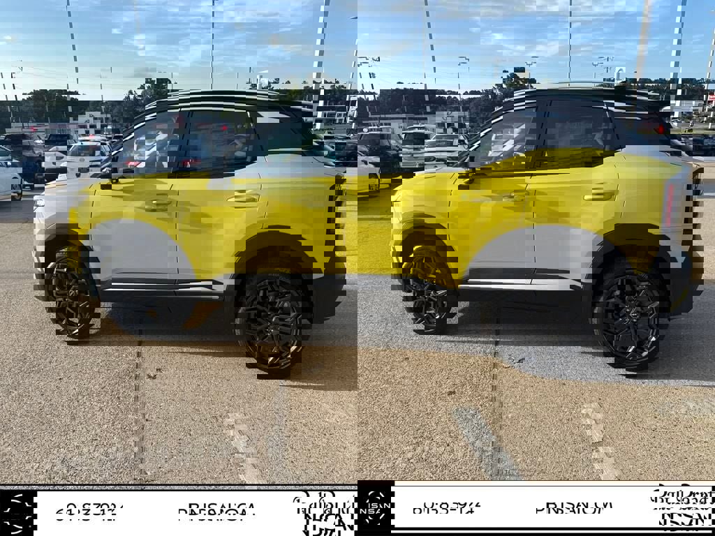 New 2025 Nissan Kicks SR image 17