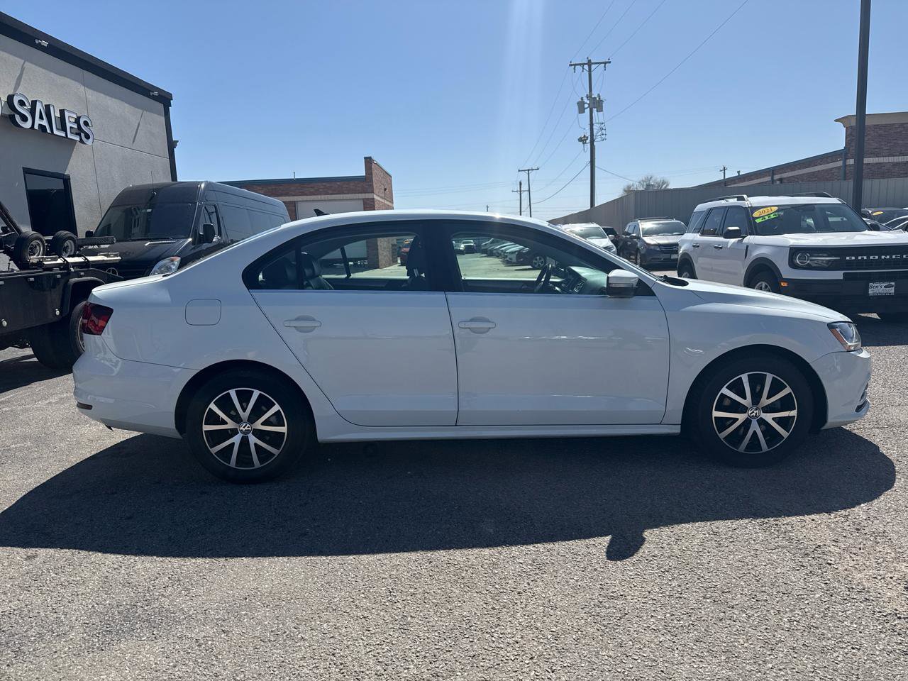 Used 2017 Volkswagen Jetta SE image 5