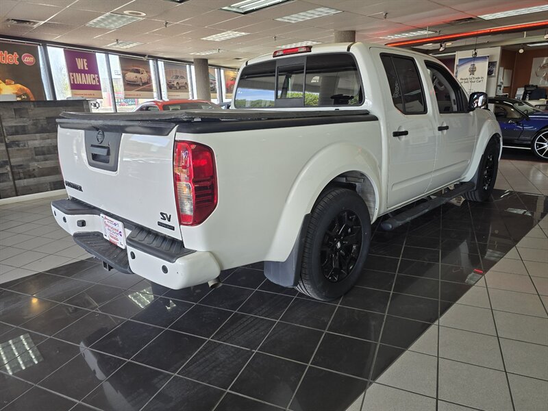 Used 2020 Nissan Frontier SV w/ Midnight Edition Floor Mats RWD image 4