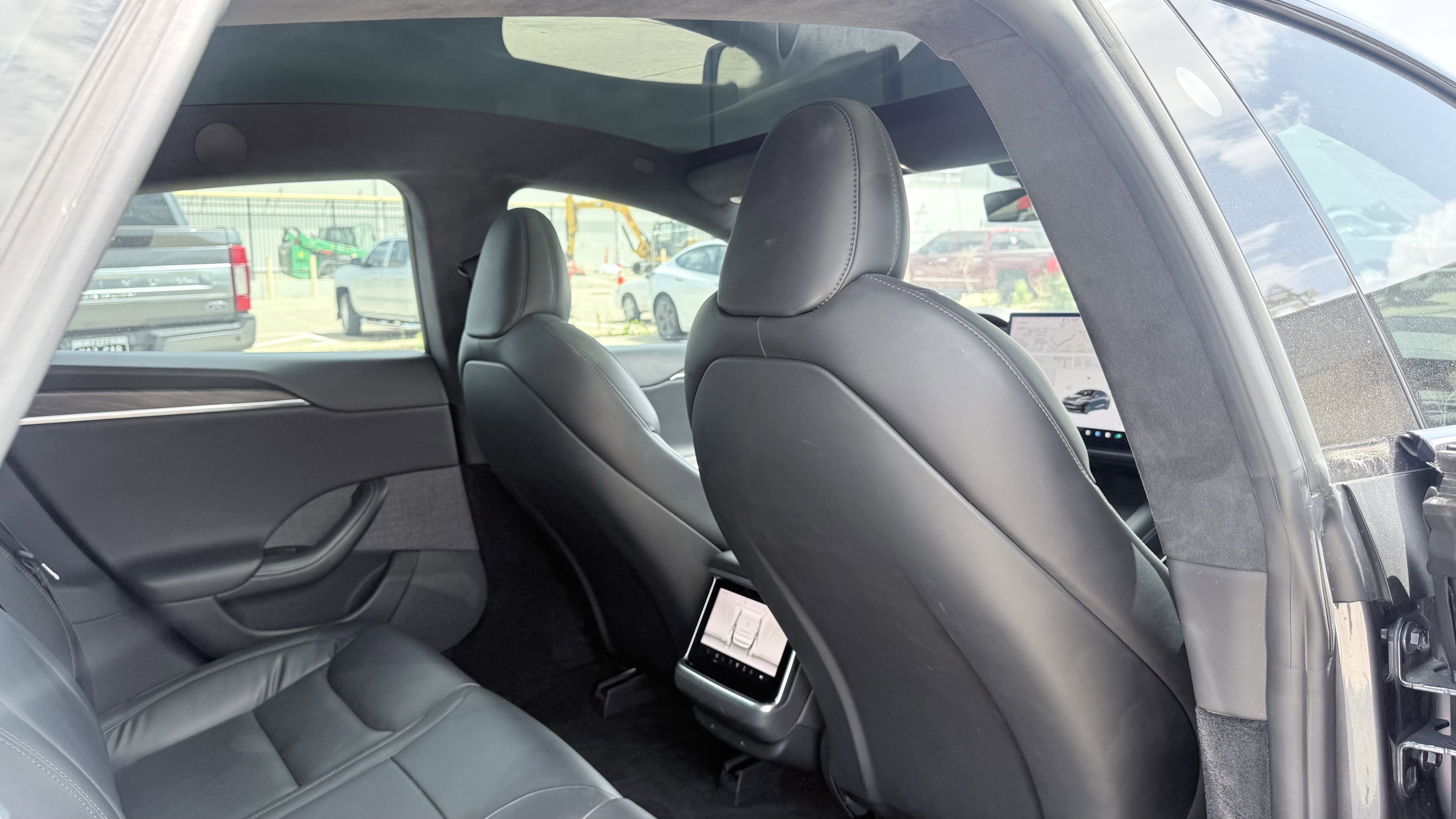 Used 2022 Tesla Model S AWD/4WD image 38