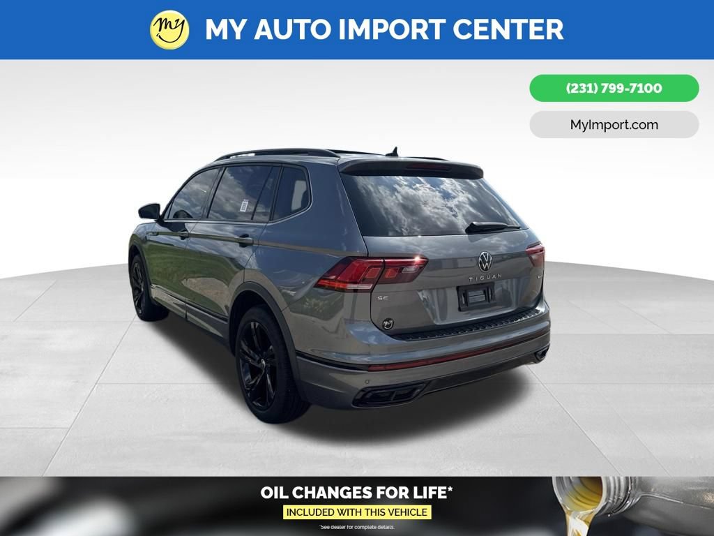 Used 2024 Volkswagen Tiguan SE R-Line AWD/4WD image 5