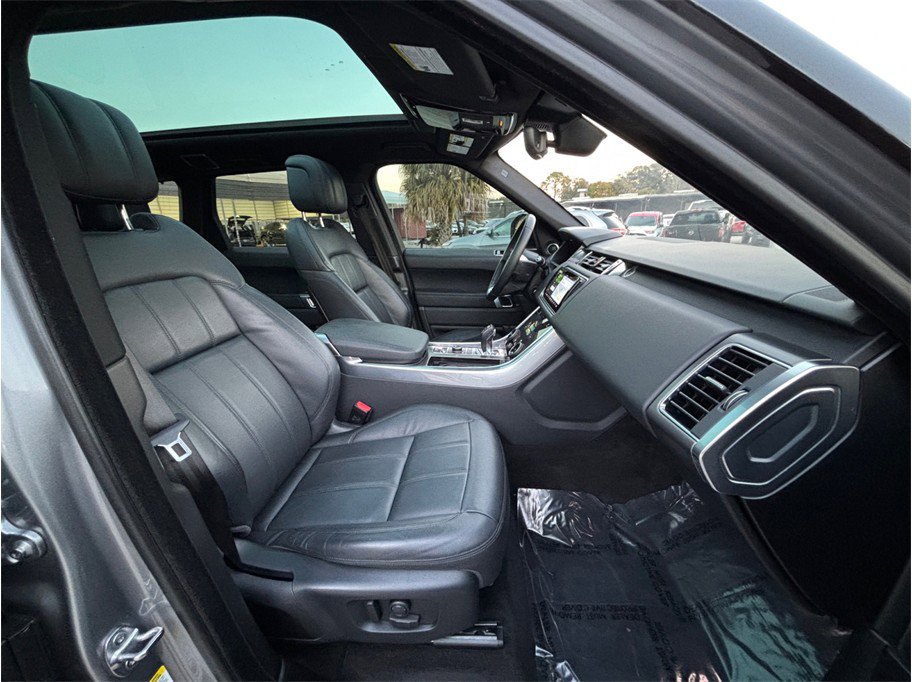 Used 2020 Land Rover Range Rover Sport SE image 44