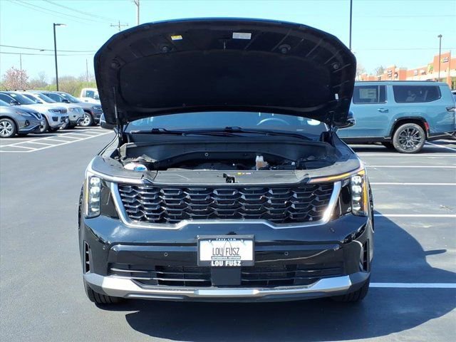 Used 2024 Kia Sorento S image 32