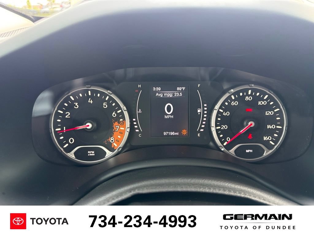 Used 2015 Jeep Renegade Latitude AWD/4WD image 13