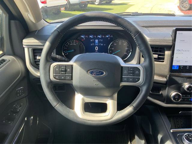 Certified 2023 Ford Expedition XLT image 18
