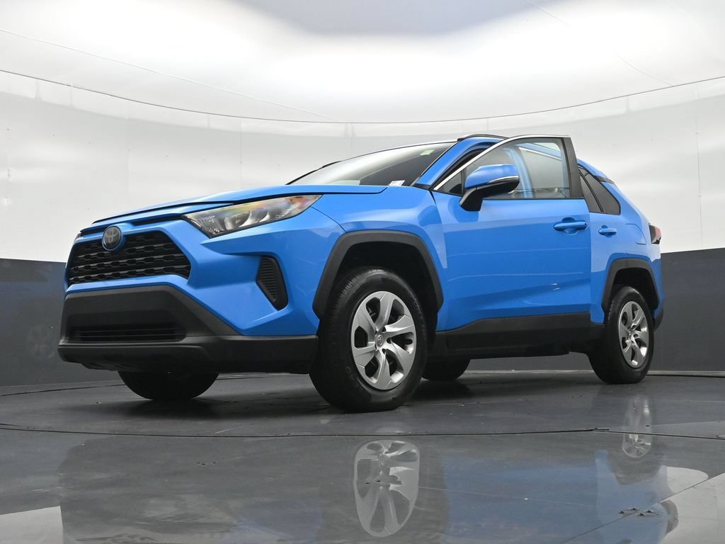 Used 2020 Toyota RAV4 LE FWD image 22