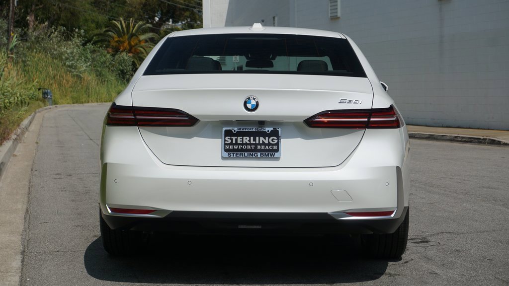New 2025 BMW 530i image 6