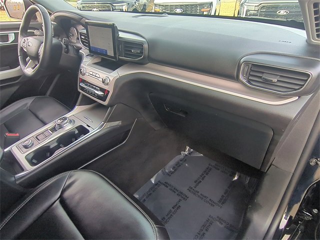 Used 2023 Ford Explorer XLT w/ Equipment Group 202A image 35