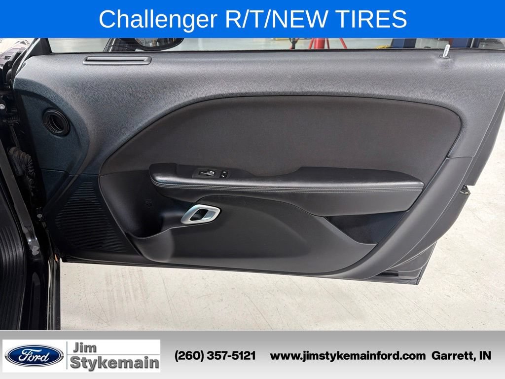 Used 2020 Dodge Challenger R/T RWD image 29