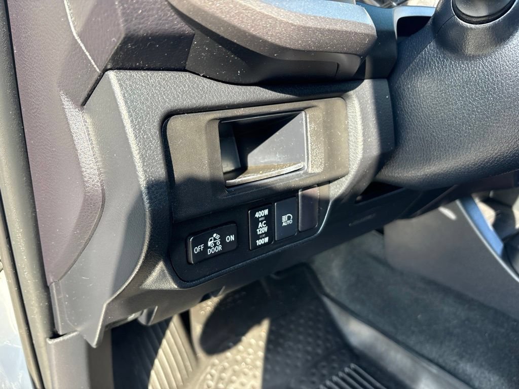 Used 2019 Toyota Tacoma TRD Sport w/ Technology Package AWD/4WD image 17
