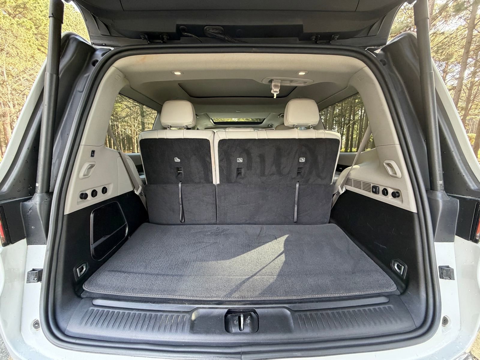 Used 2022 Jeep Wagoneer Series I w/ Premium Group I image 18