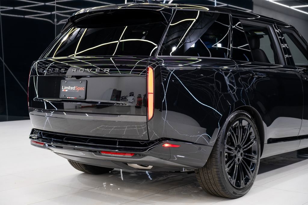 Used 2026 Land Rover Range Rover Long Wheelbase SE image 16