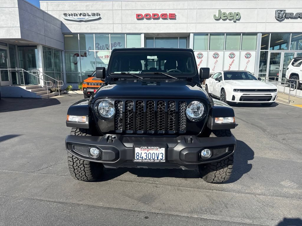 Certified 2023 Jeep Gladiator Sport AWD/4WD image 2