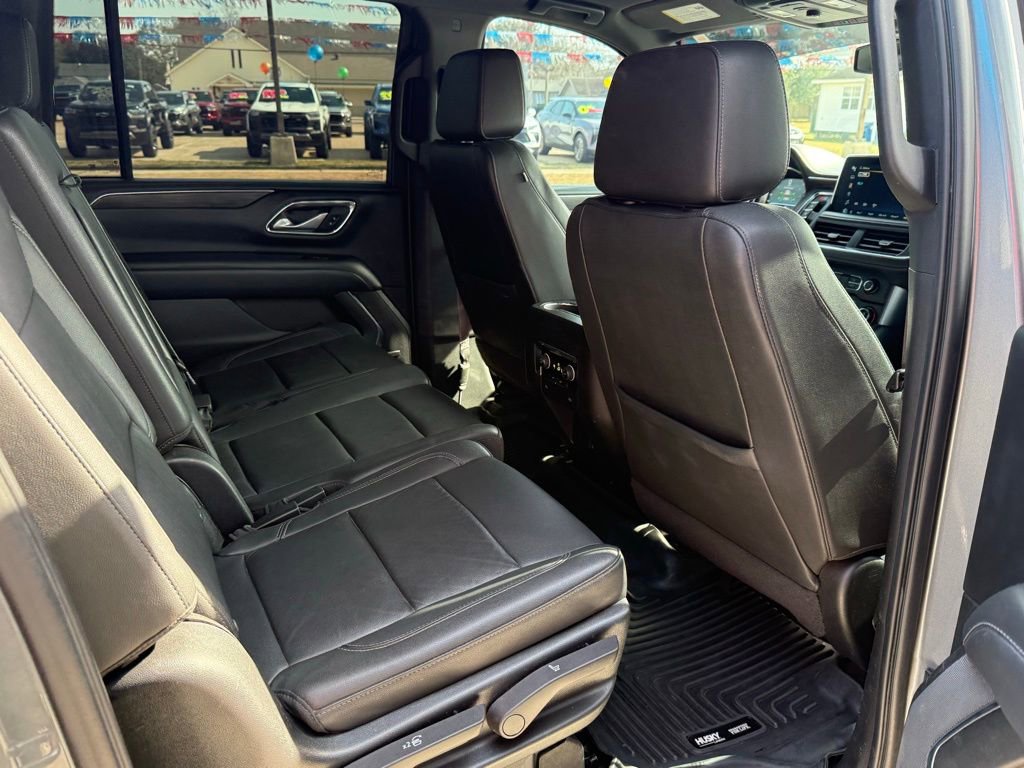 Used 2022 Chevrolet Suburban LT image 33