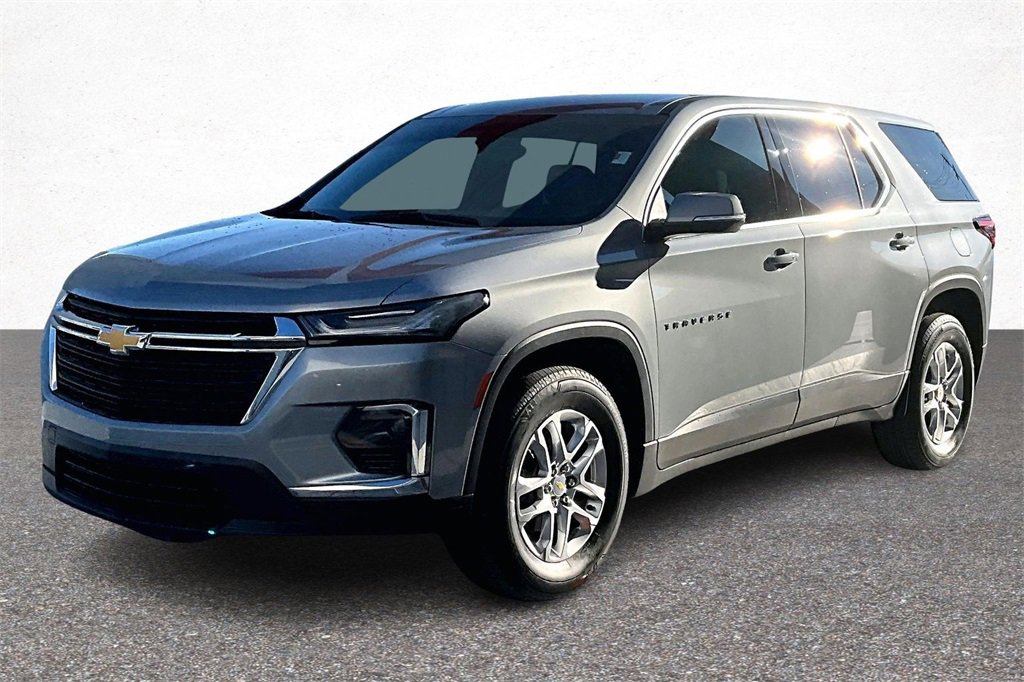 Used 2023 Chevrolet Traverse LS w/ Safety Package video 4