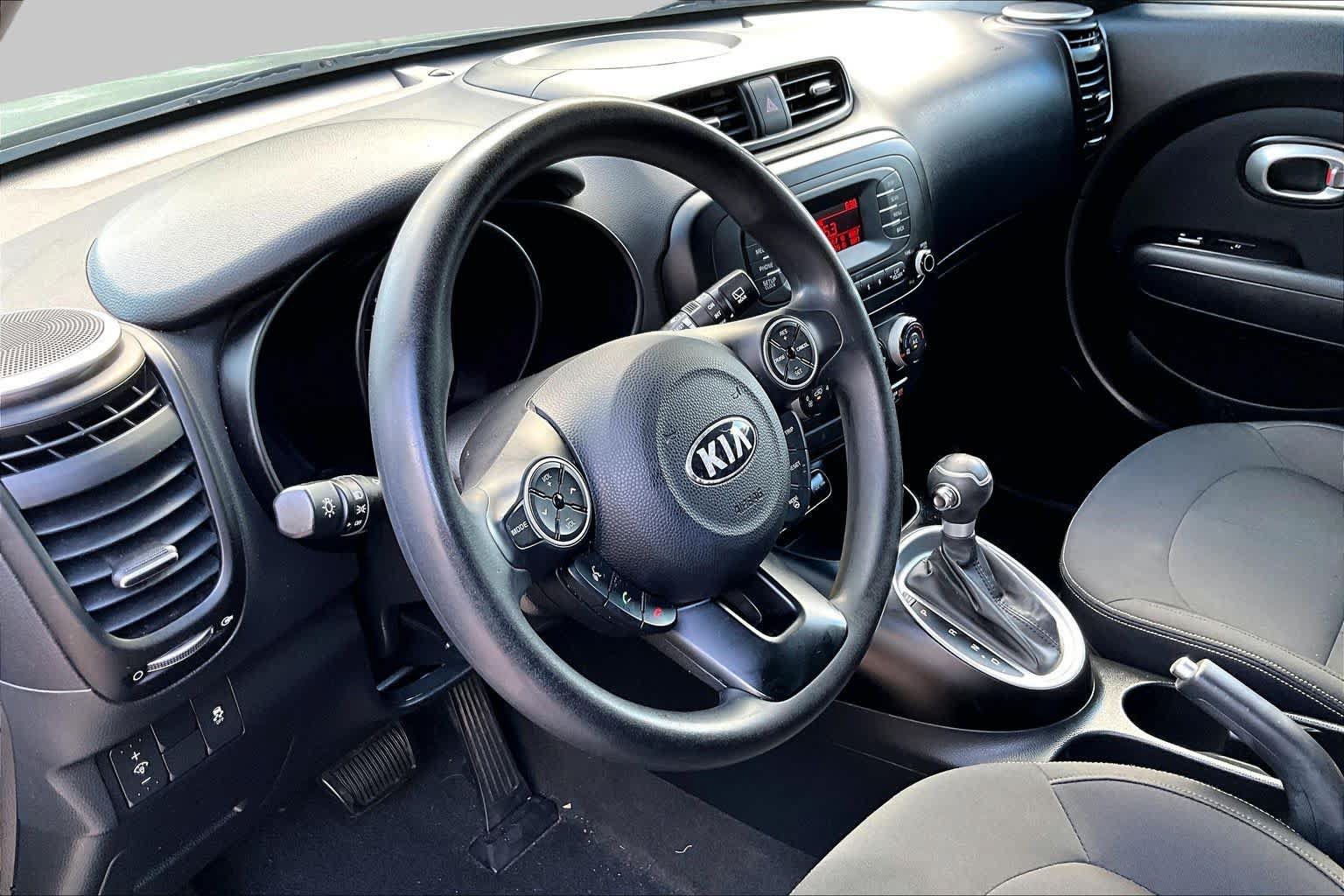 Used 2014 Kia Soul FWD image 16