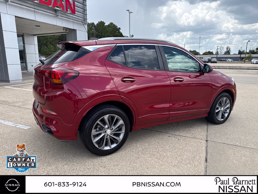 Used 2021 Buick Encore GX Select w/ Sport Touring Package FWD image 5