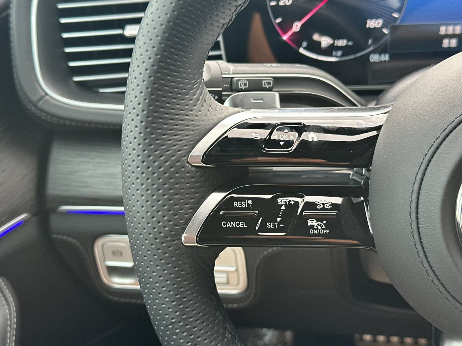 New 2026 Mercedes-Benz GLS 580 4MATIC image 28