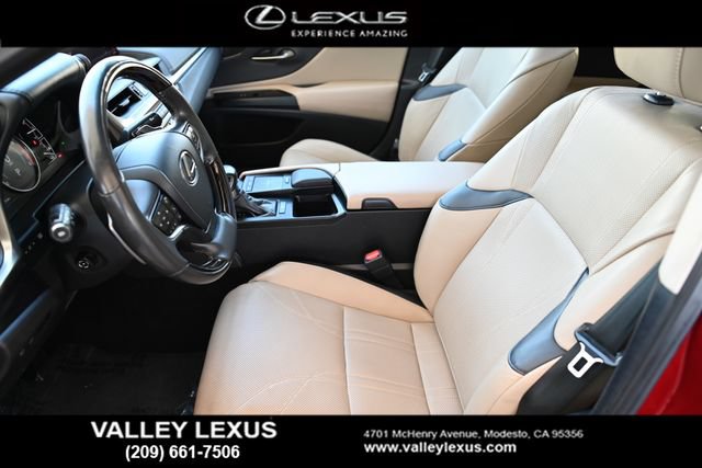 Used 2020 Lexus ES 350 Ultra Luxury w/ Accessory Package 2 FWD image 14