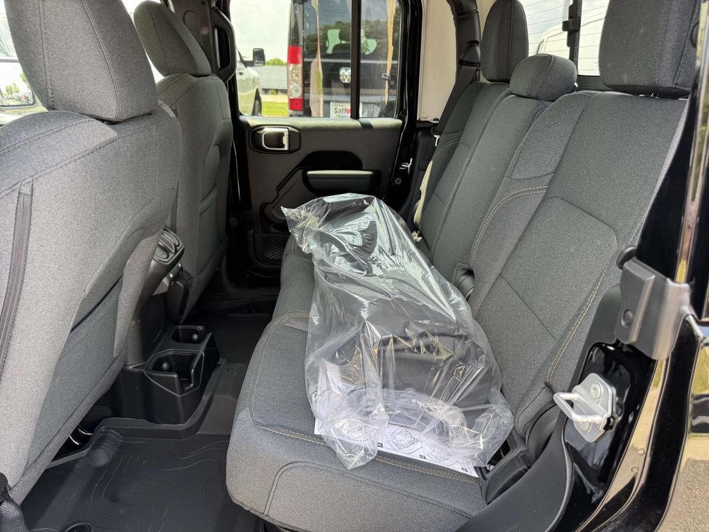 New 2026 Jeep Gladiator Sport AWD/4WD image 14
