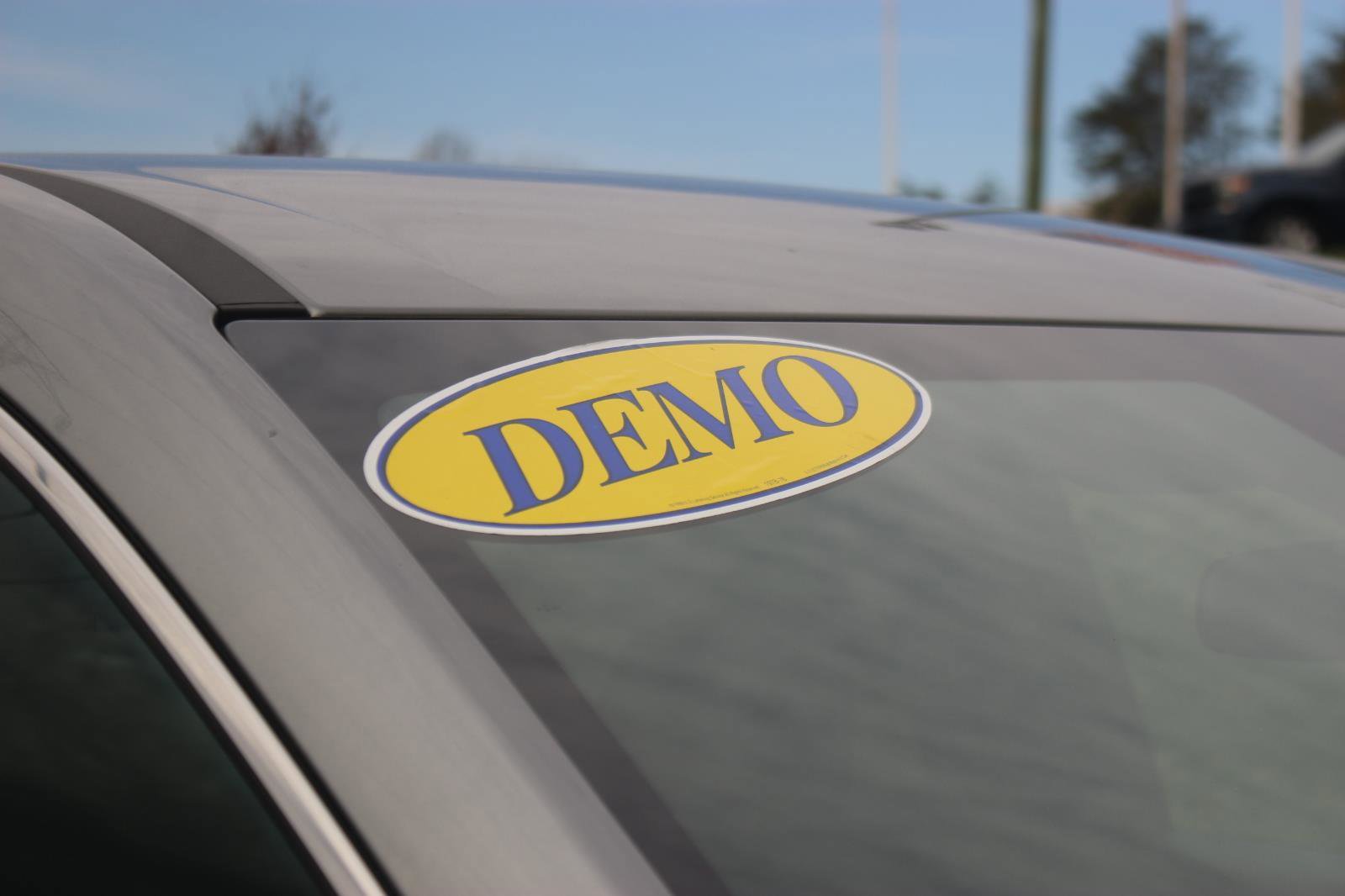 New 2025 GMC Acadia Elevation image 10