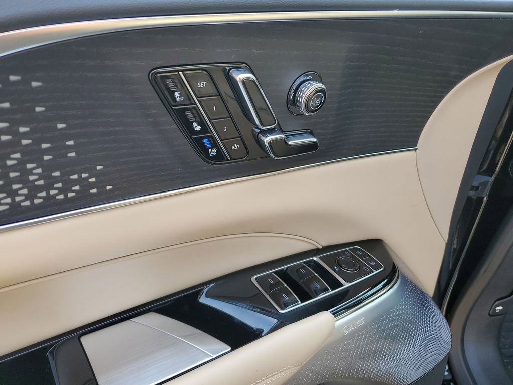 New 2026 Cadillac Lyriq V w/ Exterior Carbon Fiber Package image 23