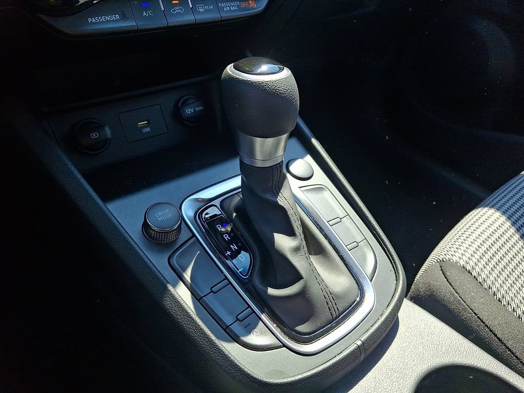 Used 2022 Hyundai Kona SE FWD image 14