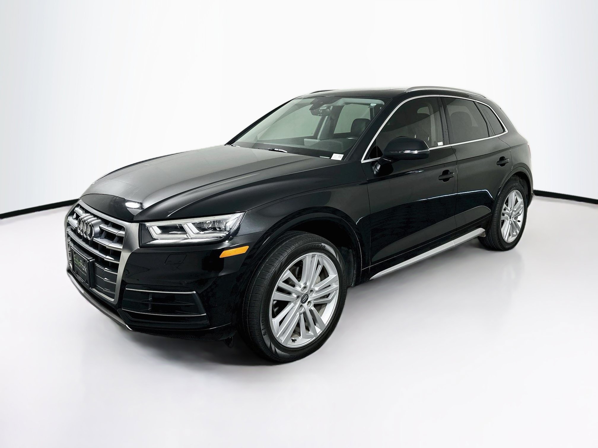 Used 2019 Audi Q5 2.0T Premium Plus w/ Premium Plus Package AWD/4WD image 3