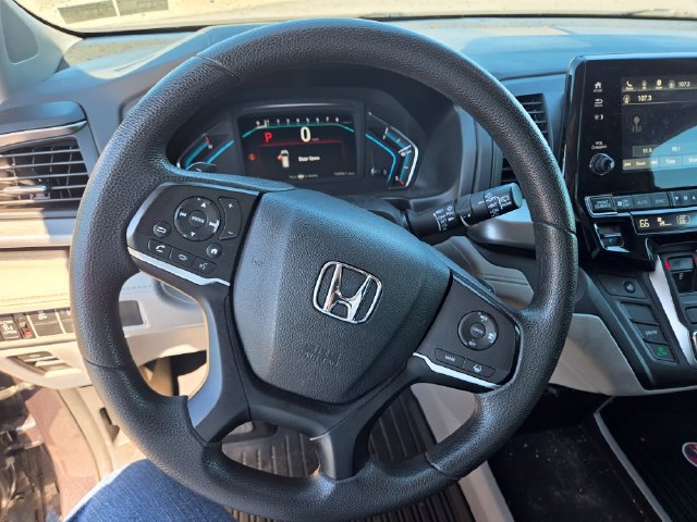Used 2018 Honda Odyssey EX image 3