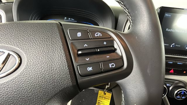 Certified 2023 Hyundai Venue SEL FWD image 16