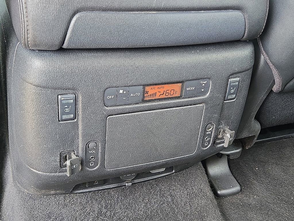 Used 2019 Nissan Armada Platinum w/ Captain's Chairs Package RWD image 18