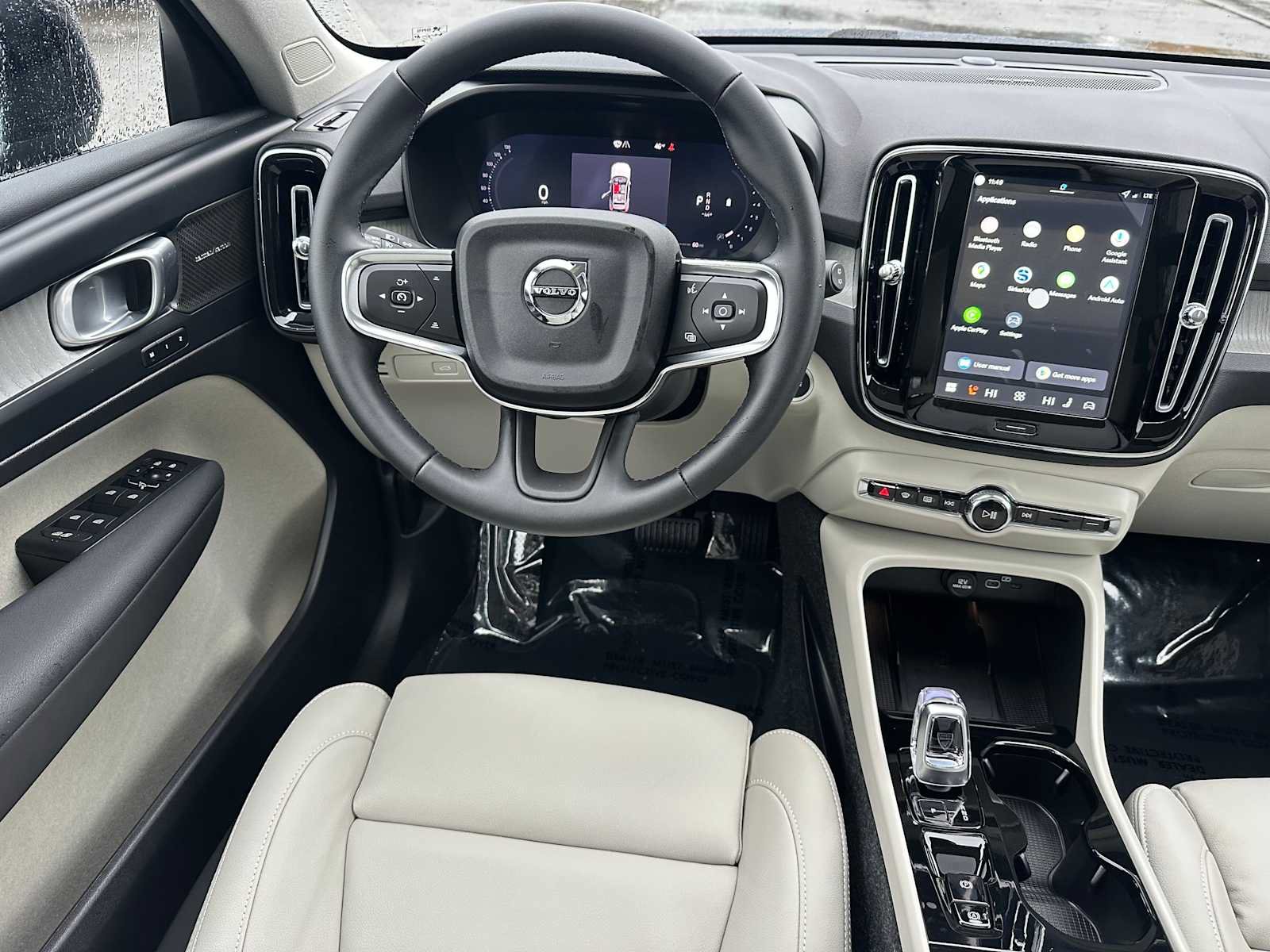 New 2026 Volvo XC40 B5 Ultra w/ Climate Package AWD/4WD image 17