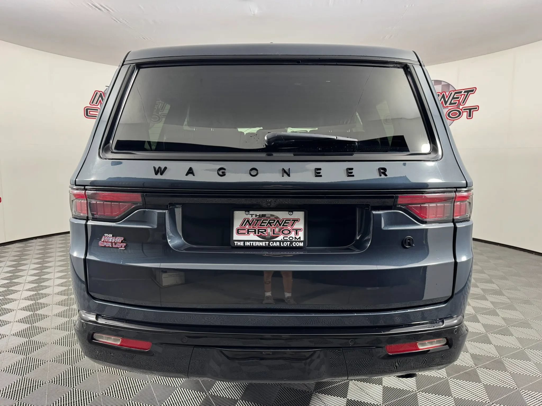 Used 2024 Jeep Wagoneer Series II w/ Convenience Group I AWD/4WD image 6