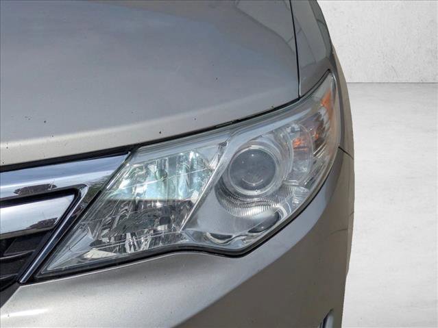 Used 2013 Toyota Camry XLE w/ Leather Pkg image 6