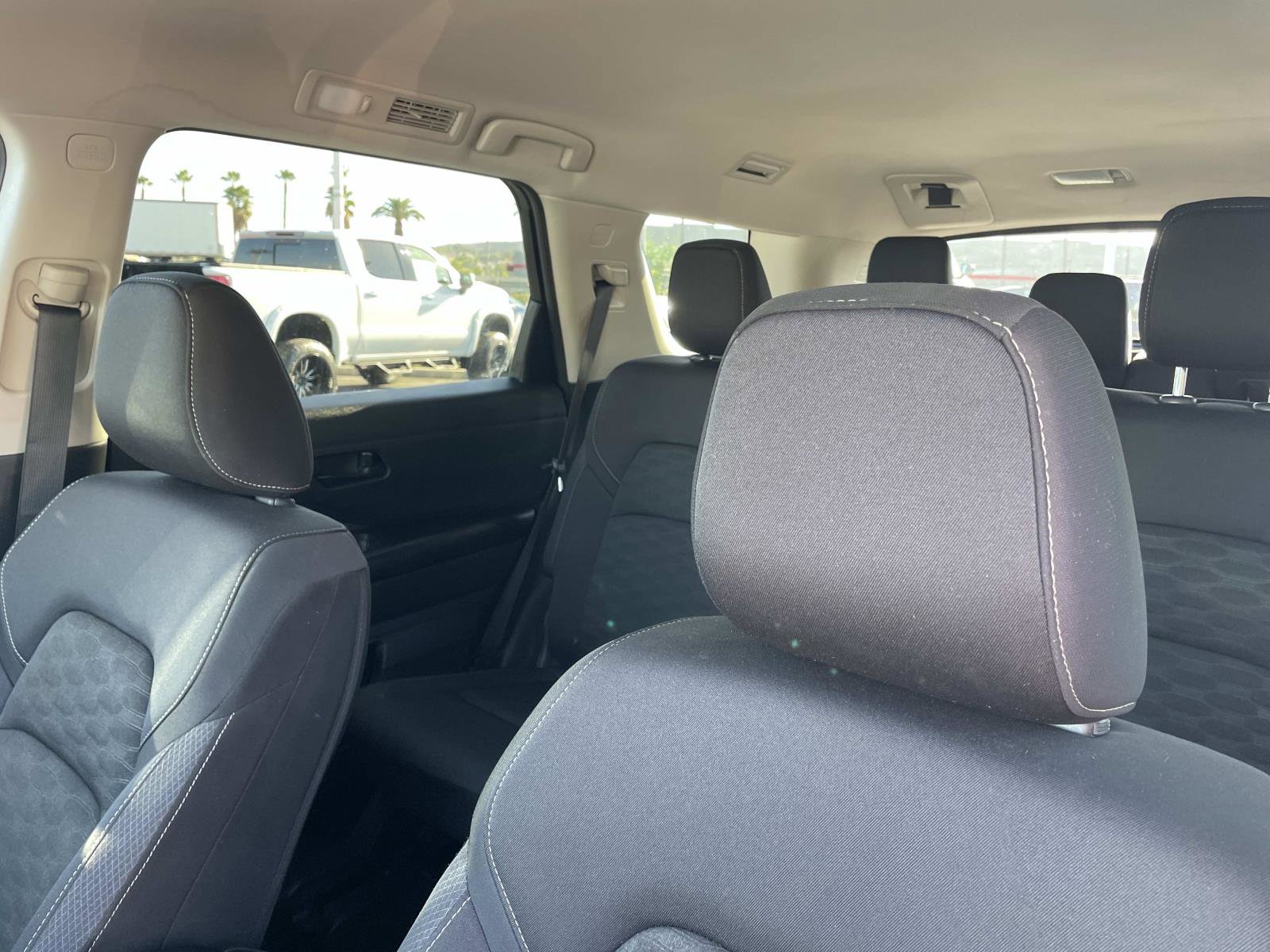 Used 2024 Nissan Pathfinder SV image 19