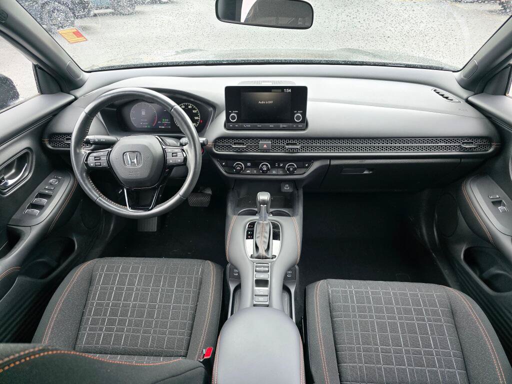 Used 2024 Honda HR-V Sport image 2