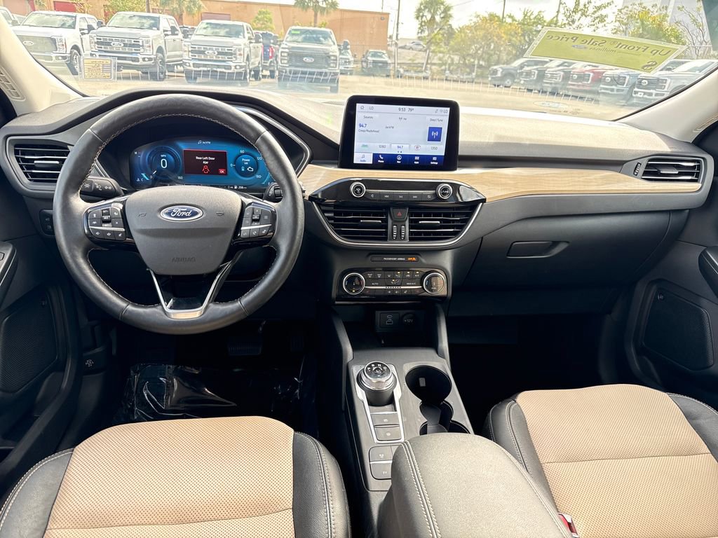 Certified 2022 Ford Escape Titanium w/ Titanium Premium Package image 6