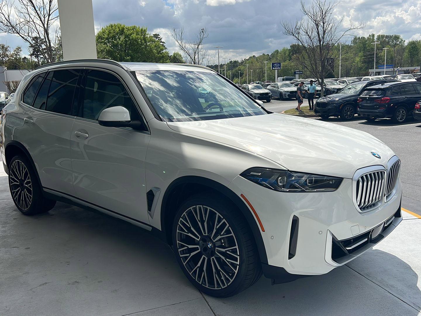 New 2026 BMW X5 sDrive40i w/ Climate Comfort Package image 9