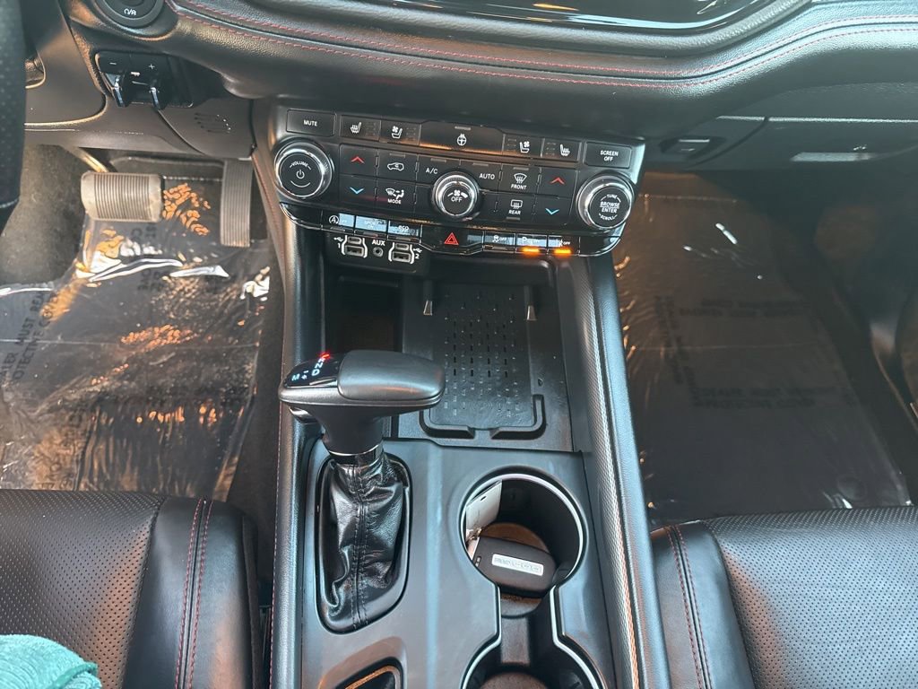 Used 2025 Dodge Durango GT AWD/4WD image 14