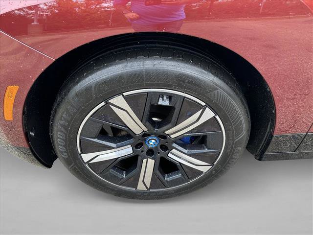 Certified 2024 BMW iX xDrive50 w/ Premium Package AWD/4WD image 9