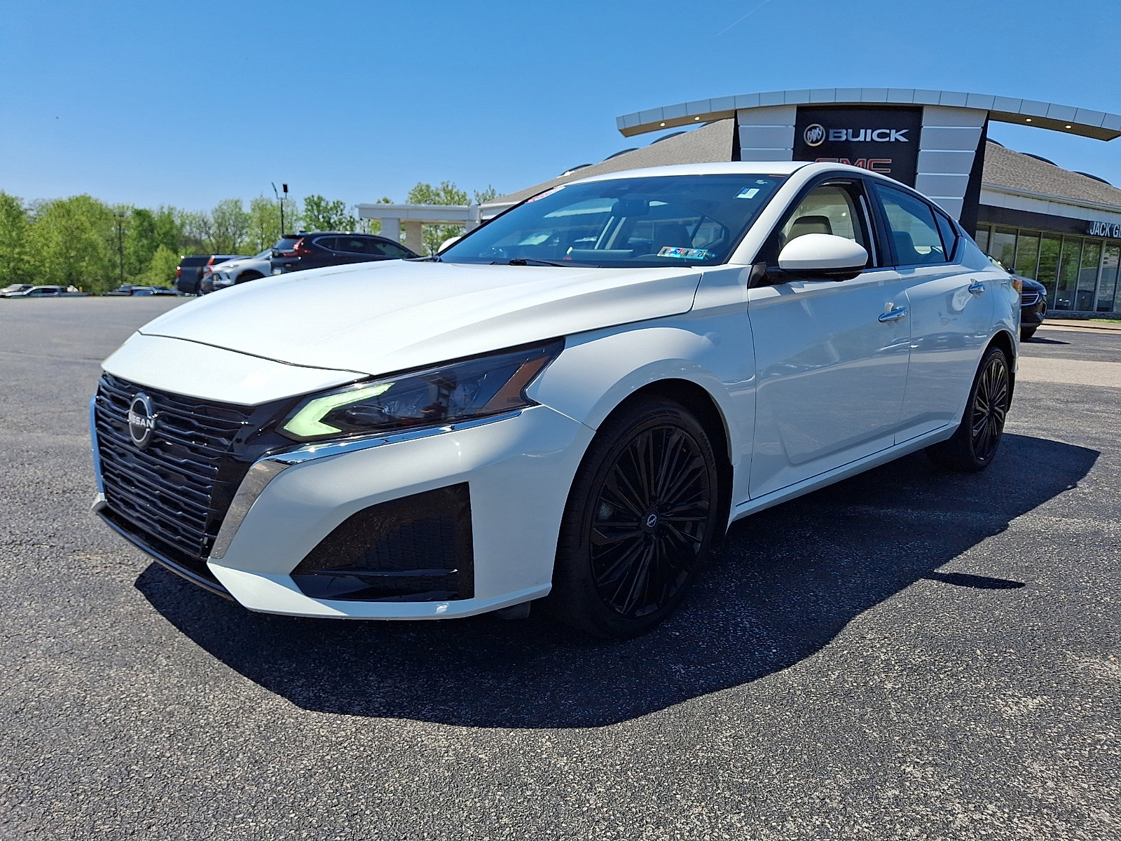 Used 2023 Nissan Altima 2.5 SL AWD/4WD image 4