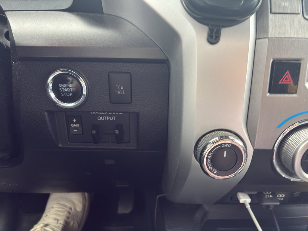 Used 2020 Toyota Tundra SR5 w/ TRD Off-Road Package image 15