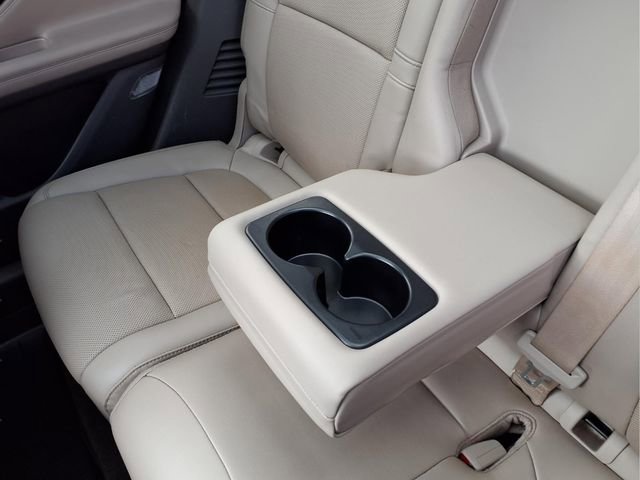 Used 2022 Lincoln Corsair AWD w/ Premium Package image 14