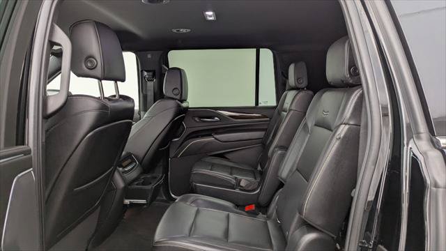 Used 2022 Cadillac Escalade ESV Luxury AWD/4WD image 17