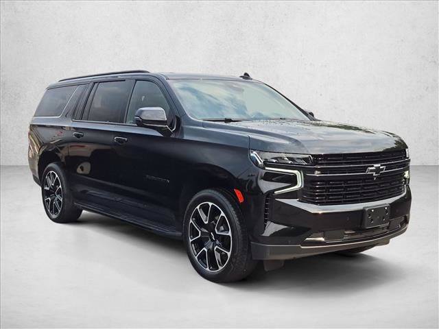 Used 2024 Chevrolet Suburban RST w/ Luxury Package AWD/4WD image 3