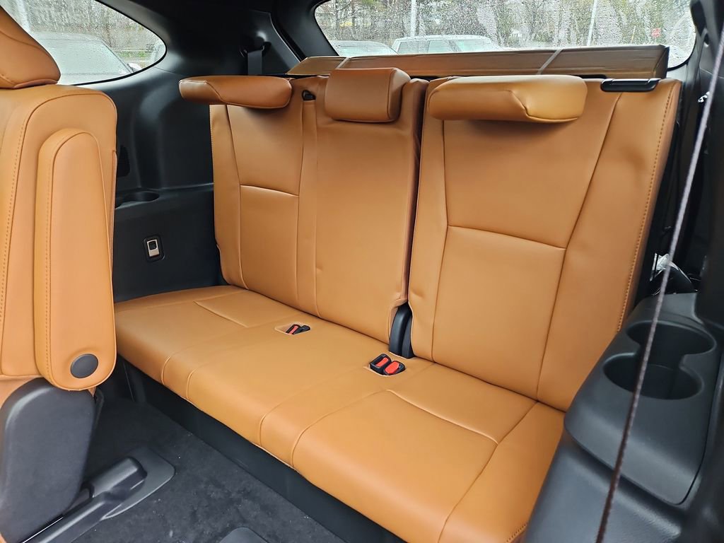 New 2026 Toyota Highlander Platinum AWD/4WD image 24