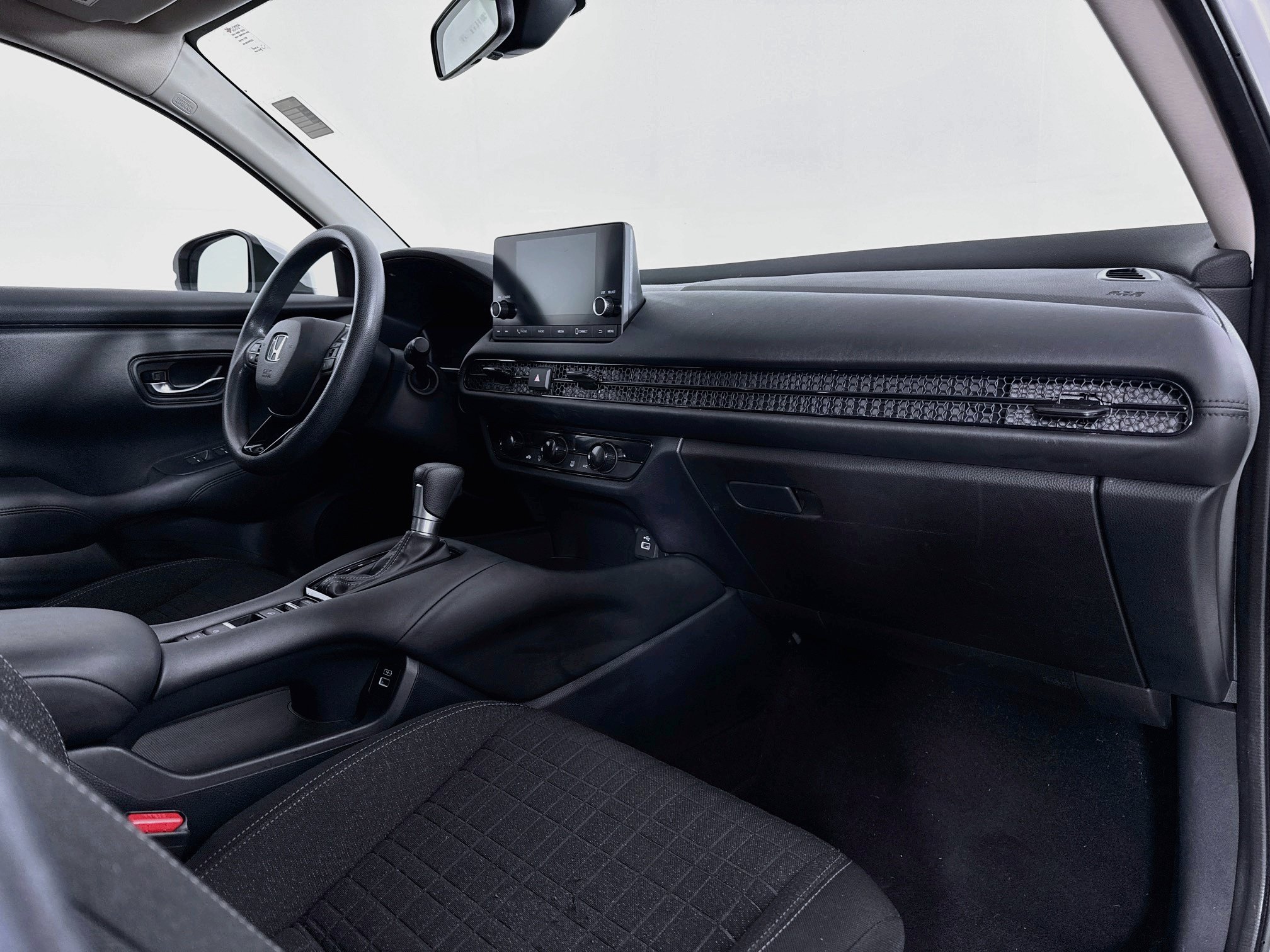 Used 2023 Honda HR-V LX image 27