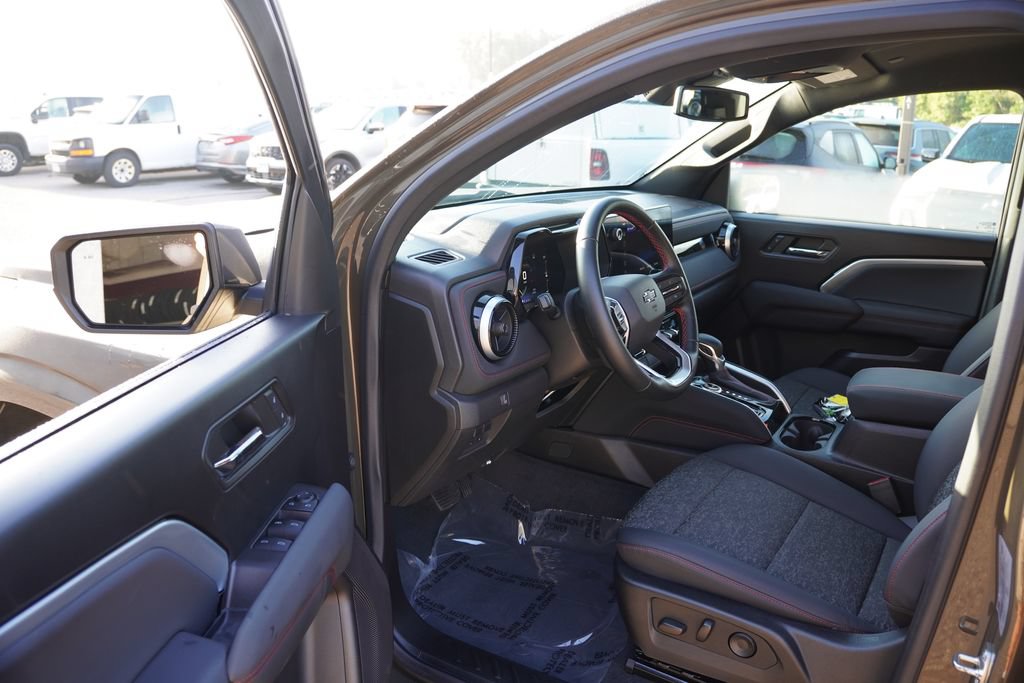 Certified 2023 Chevrolet Colorado Z71 w/ Z71 Convenience Package 2 AWD/4WD image 14